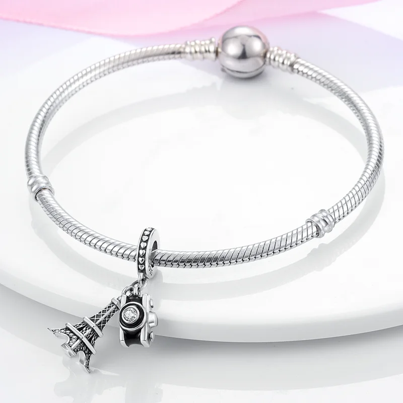 Zawieszka Srebrna w Kształcie Wieży Eiffla z Aparatem