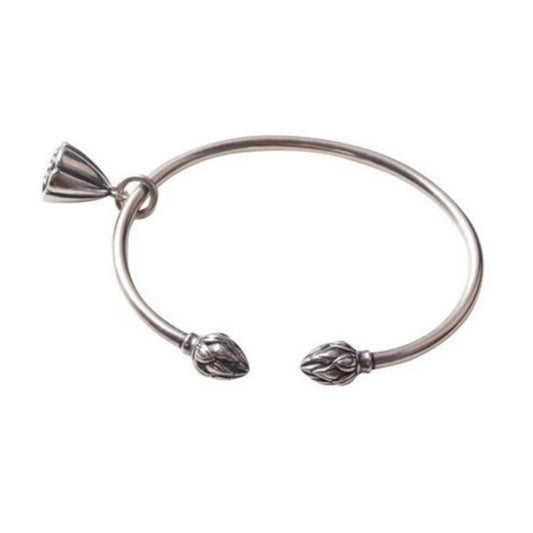 Bransoletka srebrna z lotosem elegancki dodatek o symbolicznym znaczeniu