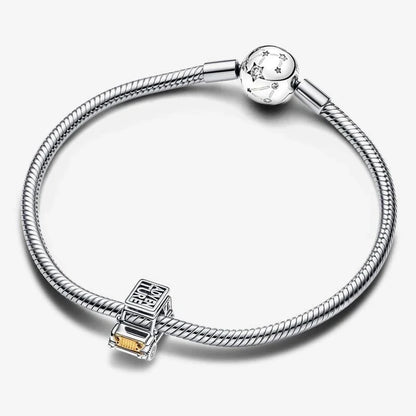 Dwukolorowa Zawieszka Srebrna w Kształcie Samochodu