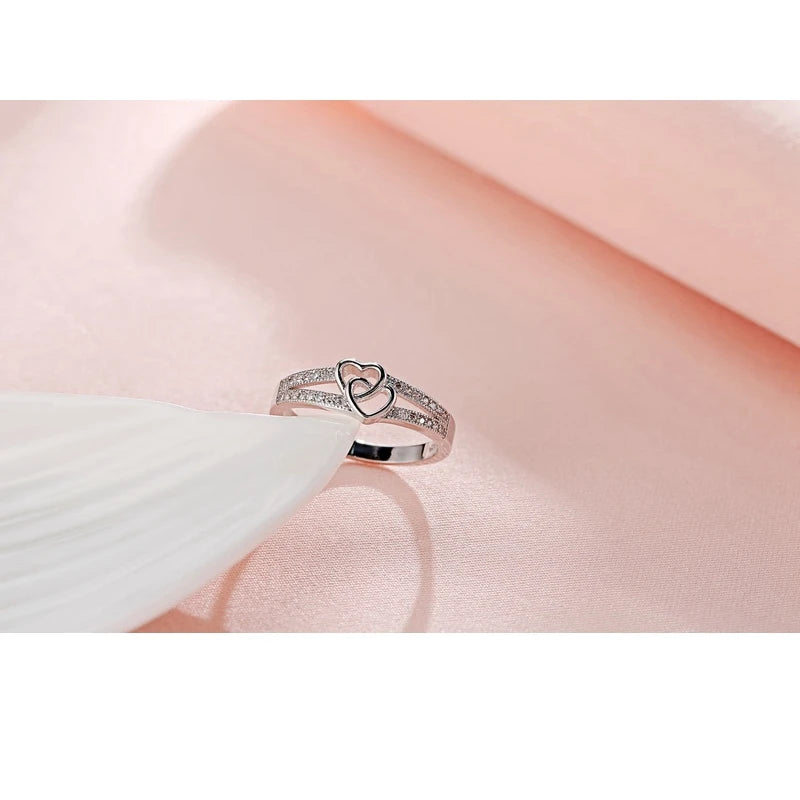 Pierścionek Srebrny ze Splecionymi Sercami